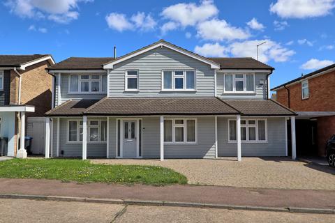 Woolhampton Way, Chigwell, IG7