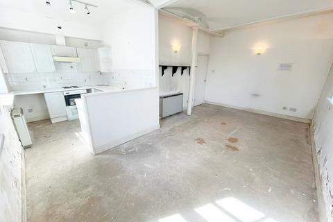 2 bedroom apartment for sale, Springbank Court, Woodley, SK6