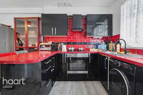 3 bedroom semi-detached house for sale, Neville Road, Leeds