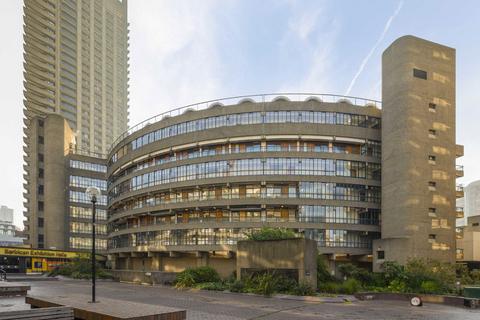 3 bedroom flat for sale, Frobisher Crescent, London EC2Y