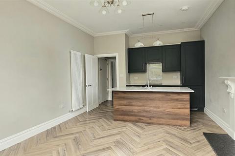 1 bedroom apartment to rent, High Street, Broadstairs