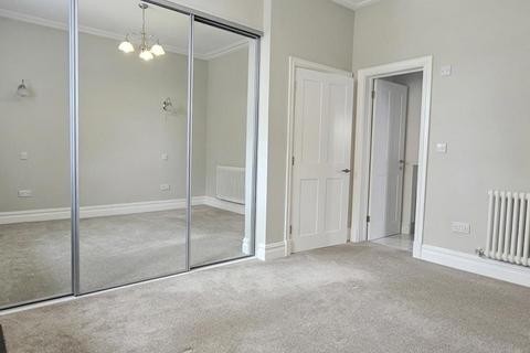 1 bedroom apartment to rent, High Street, Broadstairs
