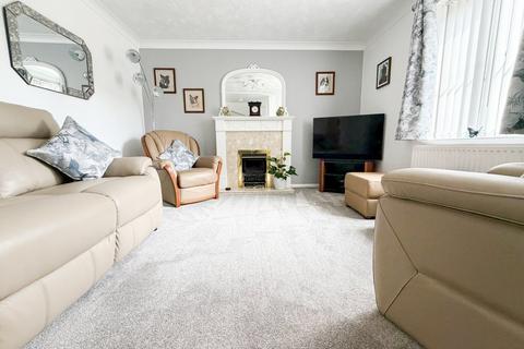 3 bedroom semi-detached house for sale, Gielgud Close, Burnham-on-Sea, Somerset, TA8