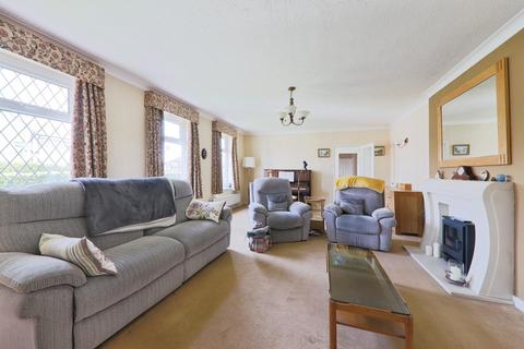 6 bedroom detached house for sale, Cottage Drive, Kirk Ella, Hull, HU10 7PE