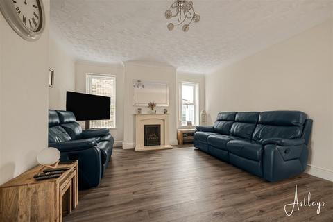 3 bedroom semi-detached house for sale, Penrhiw Road, Morriston, Swansea