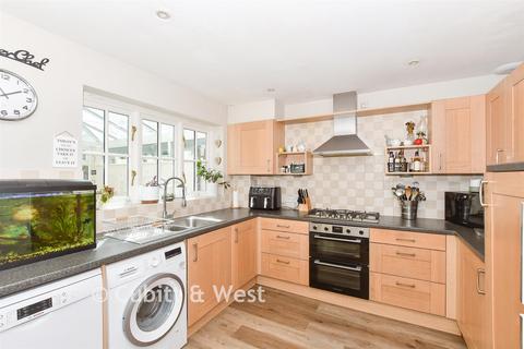 3 bedroom end of terrace house for sale, Cherry Place, Haywards Heath RH16