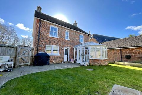 4 bedroom detached house to rent, Taylor Drive, Bournemouth, Dorset, BH8