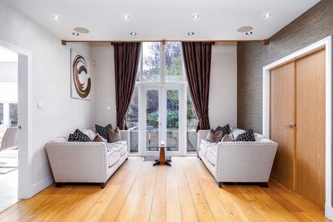 undefined, Caol Court, Thorntonhall