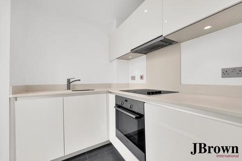 1 bedroom apartment to rent, Riverside Apartments, London, London, London, N4
