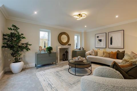 5 bedroom detached house for sale, Horseshoe Lane West, Guildford