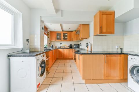 4 bedroom house for sale, Chilmark Road, Streatham Vale, London, SW16