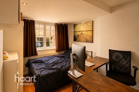 undefined, Bromley BR1
