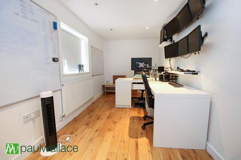 4 bedroom ground floor flat for sale, Rosemary Avenue, Enfield