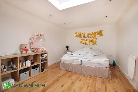 4 bedroom ground floor flat for sale, Rosemary Avenue, Enfield