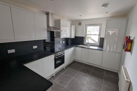 4 bedroom house to rent, 6 Daniel Place, ,