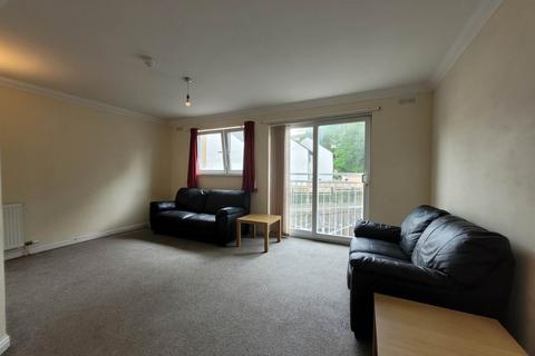 4 bedroom house to rent, 11 Milnbank Gardens, ,
