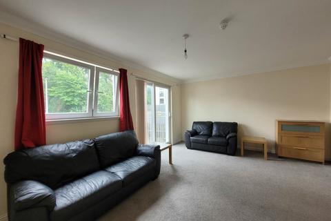 4 bedroom house to rent, 11 Milnbank Gardens, ,