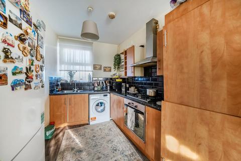 1 bedroom flat for sale, Wiltshire Road, Thornton Heath, CR7