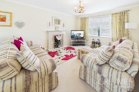 2 bedroom detached bungalow for sale, Carisbrooke Avenue, Gedling, Nottingham