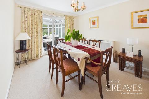 2 bedroom detached bungalow for sale, Carisbrooke Avenue, Gedling, Nottingham