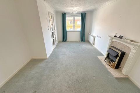 1 bedroom flat for sale, Wakehurst Place, Rustington