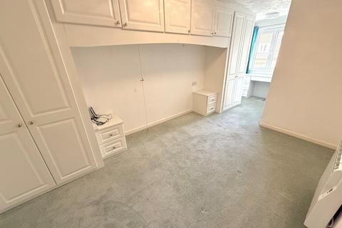 1 bedroom flat for sale, Wakehurst Place, Rustington