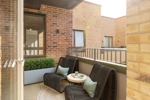 2 bedroom flat for sale, Vernal Way, London, N18