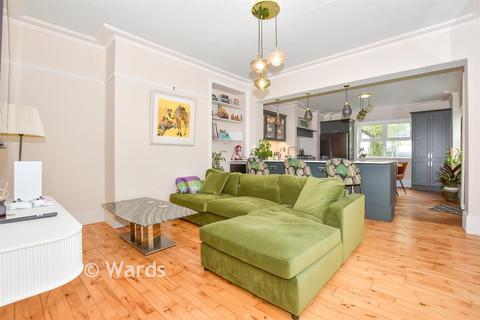 4 bedroom semi-detached house for sale, Loose Road, Maidstone ME15