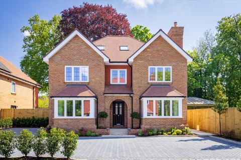 5 bedroom detached house for sale, Horseshoe Crescent, Guildford GU1