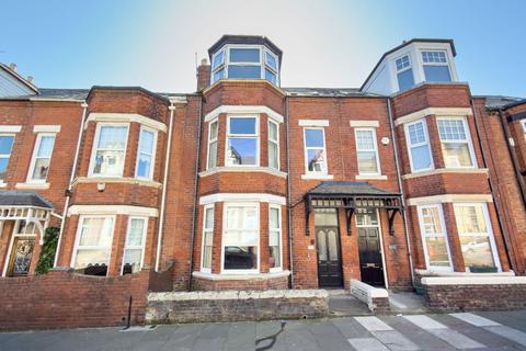 4 bedroom terraced house for sale, Woodlands Terrace, South Shields