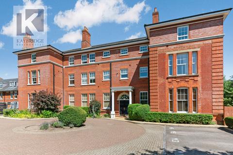 2 bedroom flat for sale, Queen Alexandras Way, Epsom, KT19