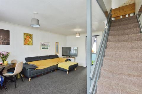 2 bedroom end of terrace house for sale, Bramble Avenue, Conniburrow, Milton Keynes
