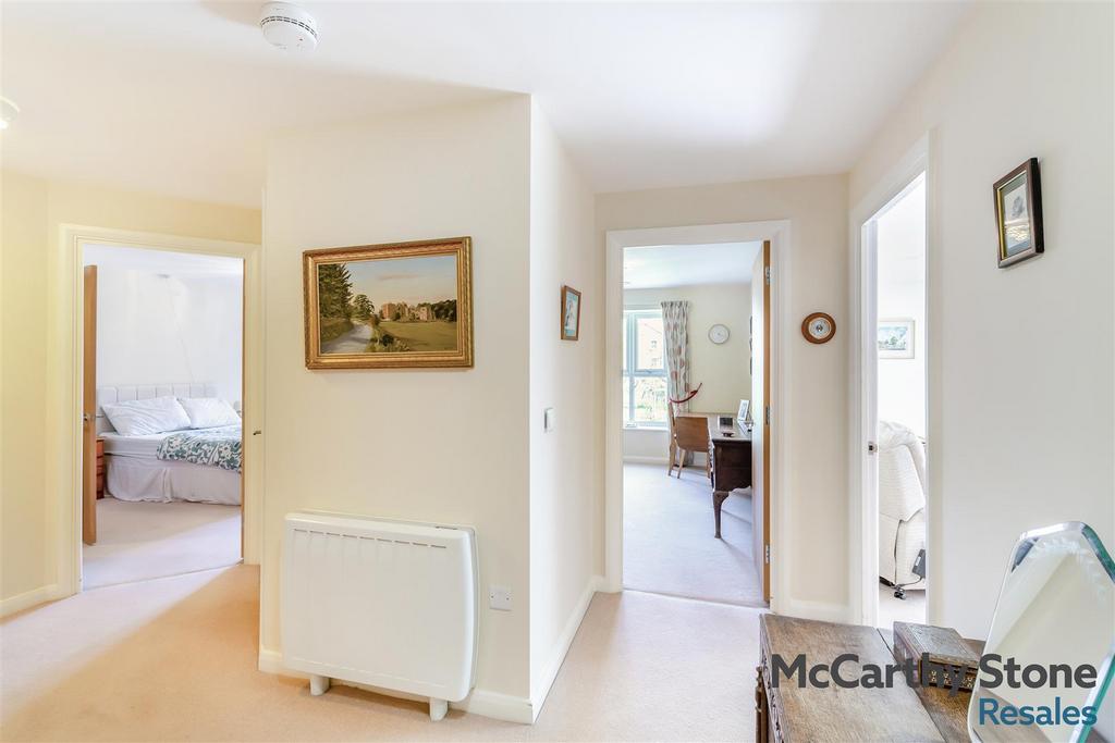 8687604-interior11.jpg