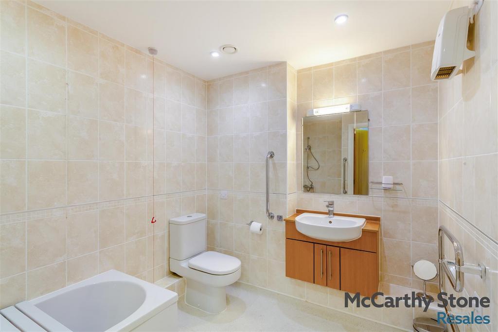 8687604-interior16.jpg