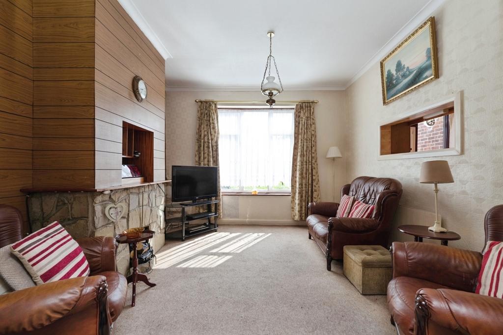 House in London, London Borough of Redbridge - View 2