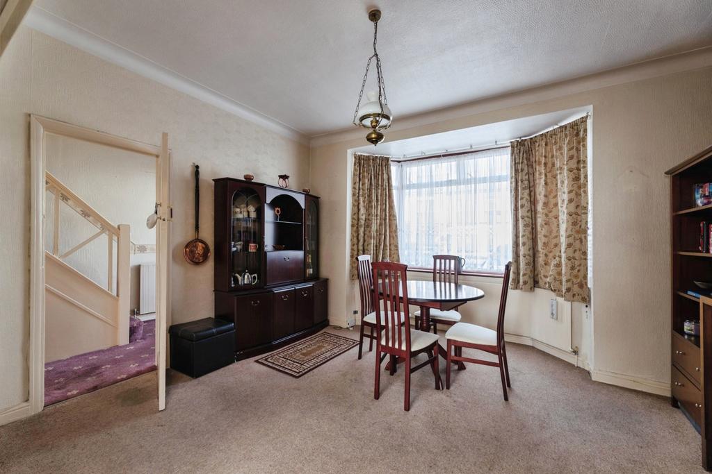 House in London, London Borough of Redbridge - View 3