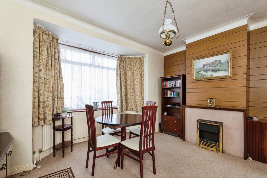 House in London, London Borough of Redbridge - View 5