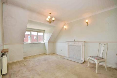 1 bedroom retirement property for sale, Albert Road, Buckhurst Hill IG9