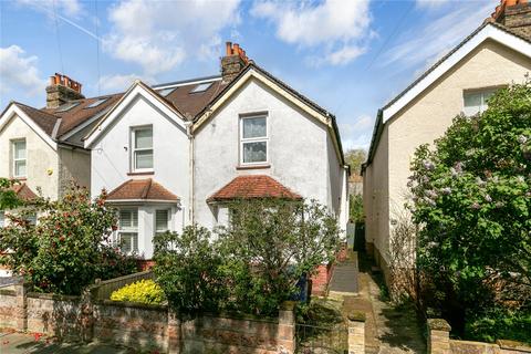 Chilton Road, Kew, Surrey, TW9