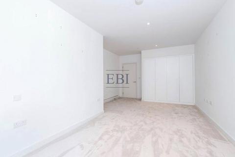 2 bedroom apartment for sale, Liner House, Royal Wharf, Royal Victoria Docks, E16