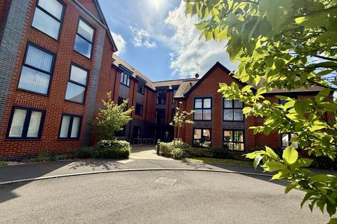 1 bedroom flat for sale, Barnaby Court, Wallingford