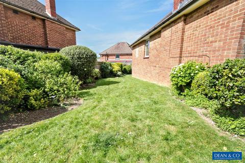 2 bedroom detached bungalow for sale, Northease Drive, Hove
