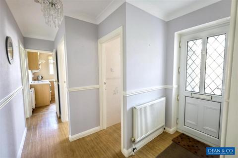 2 bedroom detached bungalow for sale, Northease Drive, Hove