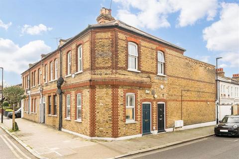 Thornbury Road, London SW2