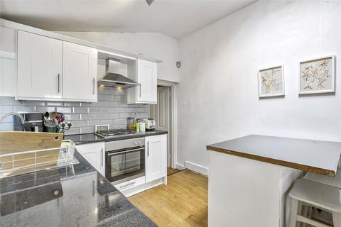 2 bedroom maisonette for sale, Trinity Road, London, SW17