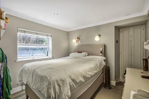 2 bedroom maisonette for sale, Trinity Road, London, SW17