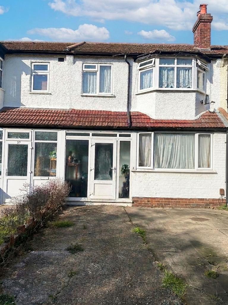 woodmansterne-road-london-sw16-3-bed-terraced-house-for-sale-550-000