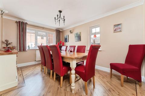 5 bedroom detached house for sale, Blue Ridge Gardens, March