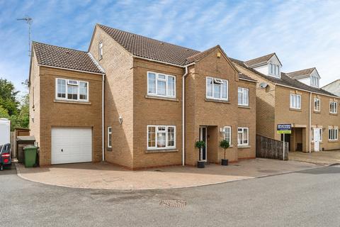 5 bedroom detached house for sale, Blue Ridge Gardens, March