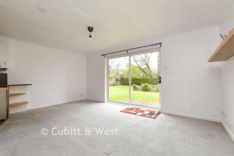 Studio for sale, Ladbroke Court, Redhill RH1